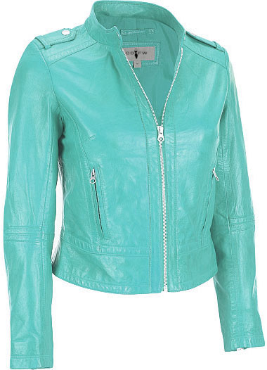 Upgrade Your Wardrobe with a Tight Leather Jacket for Effortless Elegance